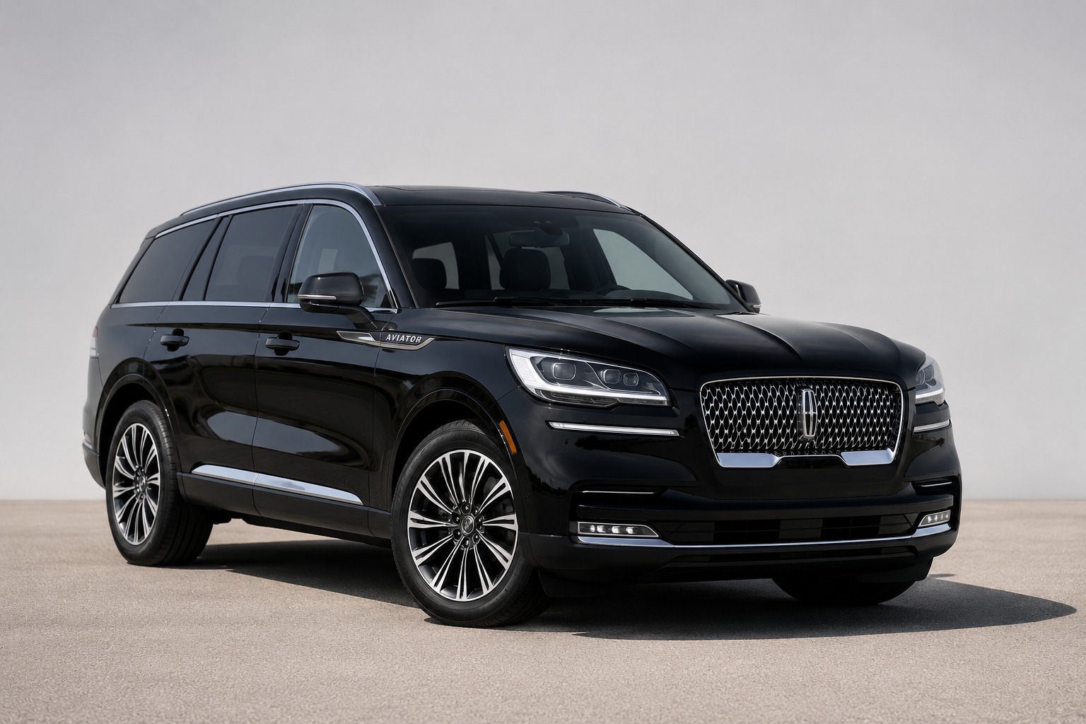 Lincoln Aviator — Luxury executive sedan